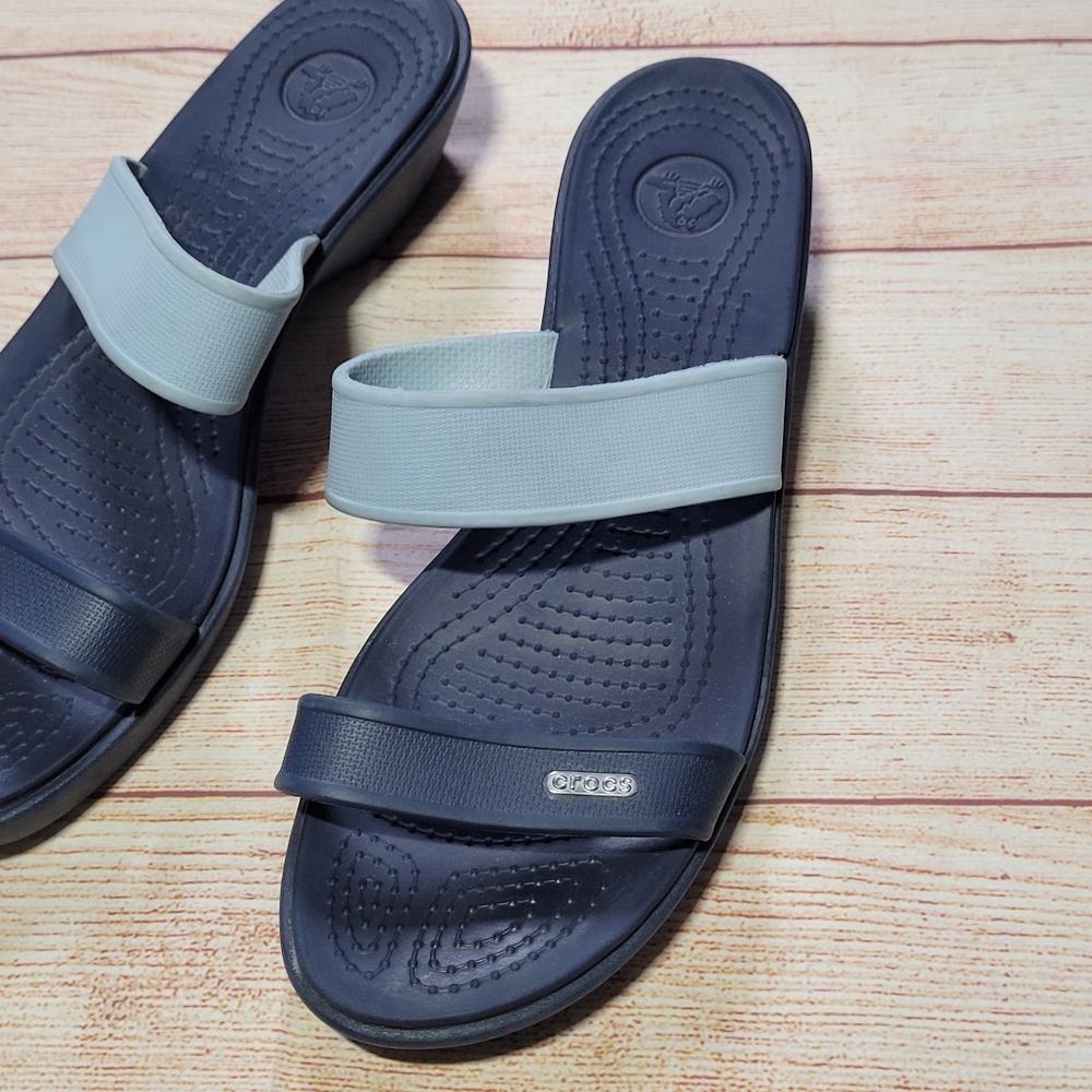 Crocs Madeira two-tone Slip-on Wedge Sandals Navy/Light Blue Women's Size 11 - Picture 8 of 16
